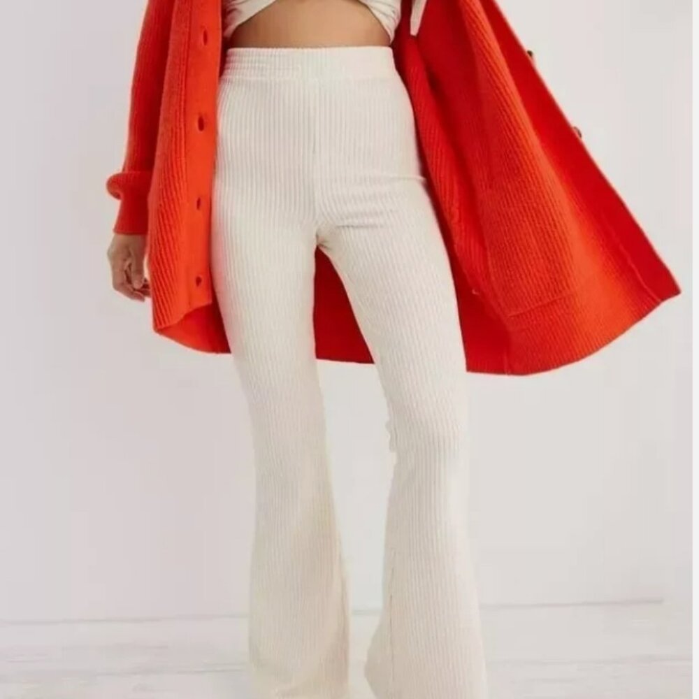 NWT Groove On Flare Velour Ribbed Cream/Ivory Pants Size M